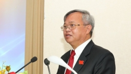 Miễn nhiệm chức Chủ tịch UBND tỉnh Đồng Nai với ông Cao Tiến Dũng