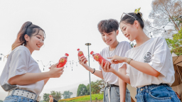 Gen Z “sống về đêm” nhưng vẫn luôn tươi mát mỗi ngày chỉ nhờ thức uống này