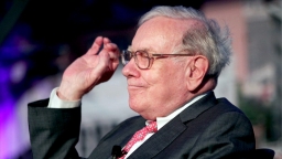 Phải chăng tỷ phú Warren Buffett thấy trước dông bão chứng khoán?