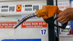 Giá xăng dầu điều chỉnh theo lịch mới từ 23/11 tới