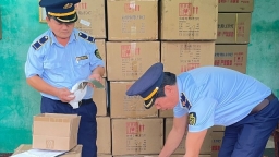 Quảng Bình: Thu giữ 1.000 sản phẩm đèn led nhập lậu, không hóa đơn