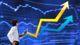 Cổ phiếu blue-chips 'hồi sức', VN-Index tăng hơn 13 điểm