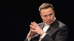 Tỷ phú Elon Musk sốc với cuộc chiến tranh giành nhân tài AI
