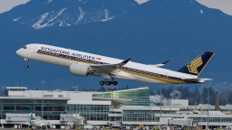 Hãng bay Singapore Airlines thưởng nhân viên gần 8 tháng lương