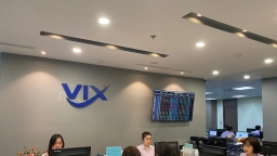 Chứng khoán VIX thông qua 4 kế hoạch tăng vốn