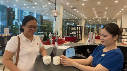Gốm sứ cao cấp Minh Long và chương trình “Thu ly cũ đổi ly mới”