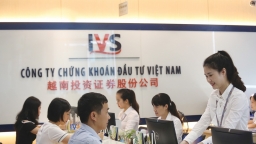 Công ty chứng khoán ngoại đứng ngoài cuộc đua tăng vốn