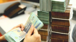 Phát triển vay tiêu dùng