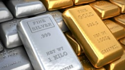 Giá bạc có thể tăng kỷ lục vì tỷ lệ vàng-bạc cao đột biến