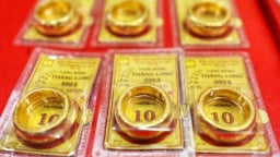 Giá vàng thế giới và trong nước bật tăng trở lại