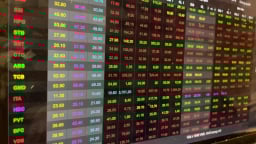VN-Index giảm gần 4 điểm, giao dịch ở ngưỡng 1.340 điểm