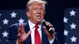 Tổng thống Donald Trump lãi 600 triệu USD từ sân golf, tiền số