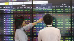 VN-Index tăng hơn 5 điểm, lên mốc hơn 1.352
