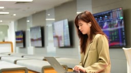 VN-Index đảo chiều thành công, tăng hơn 3 điểm