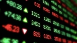 Kết phiên tháng 8, VN-Index hụt mốc 1.690 điểm