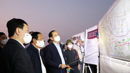Phó Thủ tướng Lê Văn Thành kiểm tra dự án đường cao tốc Bắc - Nam đoạn qua Nghệ An