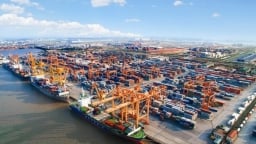 Sản lượng hàng hóa thông qua cảng biển tăng cao