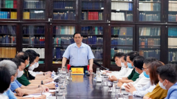 Chậm nhất tháng 6/2022 phải có vắc-xin sản xuất trong nước