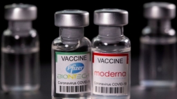 Pfizer, Moderna tăng giá vaccine Covid-19 đến 25% khi bán cho EU