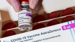 Hơn 1,1 triệu liều vaccine AstraZeneca đã về tới Việt Nam vào sáng 13/8