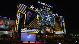 Triển khai mở cửa lại dịch vụ karaoke, vũ trường