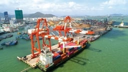 8 tháng hàng hóa thông qua cảng biển đạt hơn 458 triệu tấn