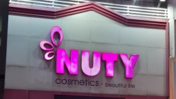 Chuỗi cửa hàng Nuty Cosmetics bán hàng không xuất hóa đơn VAT, có dấu hiệu trốn thuế