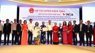 VTCA nhận bằng khen của Bộ Tài chính vì thành tích xuất sắc trong chiến dịch chuyển đổi hộ kinh doanh