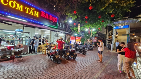Nhiều hàng quán ở Tp.HCM ăn nên làm ra nhờ tuyến Metro số 1