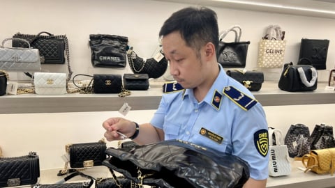 Hai cơ sở kinh doanh bị buộc tiêu hủy hàng hóa giả mạo Hermès, Chanel