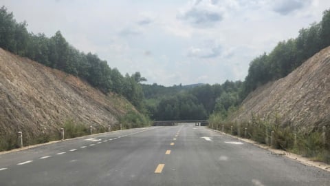 Nghệ An: Công ty Xây dựng Tuấn Việt liên tiếp trúng thầu “sát giá”