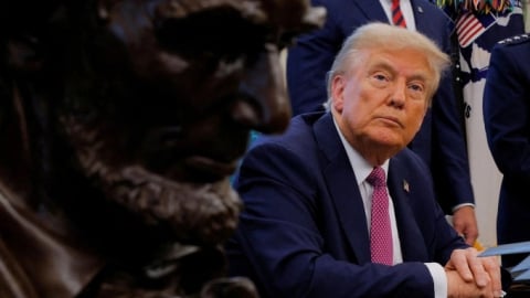 Ông Trump ký sắc lệnh miễn thuế cho một số hàng hóa