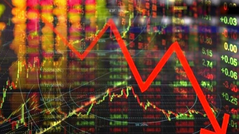 VN-Index rực lửa, giảm hơn 5 điểm giữ mốc 1.330 điểm