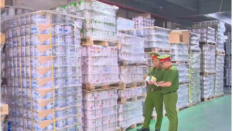 Thủ tướng yêu cầu đẩy nhanh điều tra sản xuất sữa giả
