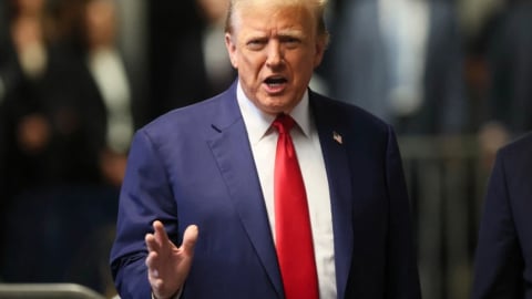 Tổng thống Mỹ Donald Trump ký sắc lệnh cấm nhập cảnh công dân 12 nước