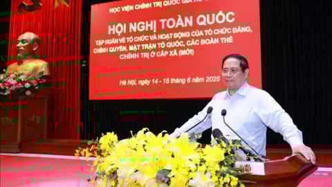 Thủ tướng: Tăng tốc chuẩn bị để 30/6 công bố chính quyền 2 cấp trên cả nước