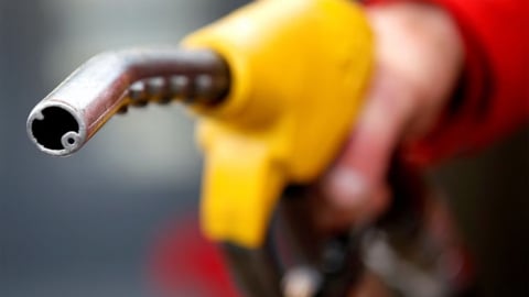 Giá dầu thế giới ổn định, trong nước dự báo tăng mạnh