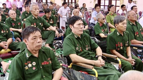 Miễn, giảm tiền sử dụng đất đối với người có công