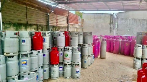 Triệt phá đường dây sang chiết, làm giả 1.000 tấn gas tại Tp.HCM