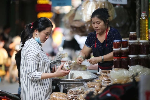 Đề xuất hộ kinh doanh phải mở tài khoản ngân hàng riêng để kiểm soát dòng tiền
