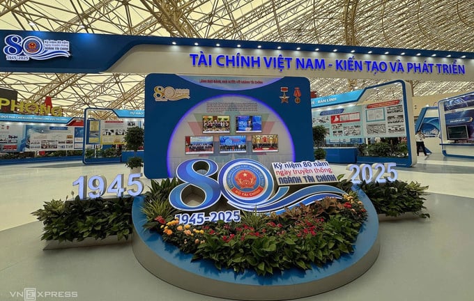 Triển lãm “80 năm ngành Tài chính Việt Nam – Kiến tạo và Phát triển”