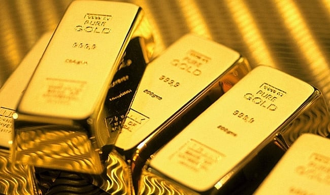 Giá vàng thế giới tiến sát mốc lịch sử, trong nước neo cao
