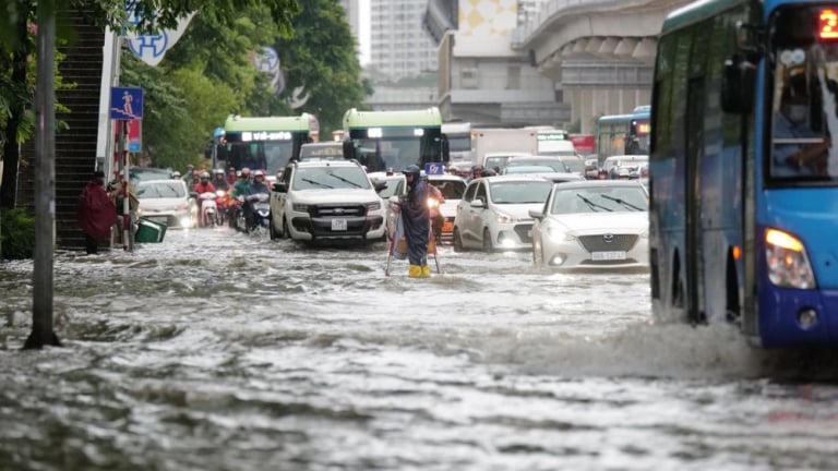 Hà Nội đầu tư hơn 383 tỷ đồng chống ngập cục bộ tại khu vực nội đô