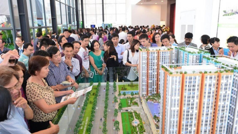 Quyền hạn của Trung tâm giao dịch bất động sản có định hướng vượt khung pháp luật