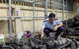 Hưng Yên: Phát hiện 10 tấn phụ tùng ôtô đã qua sử dụng, không rõ nguồn gốc