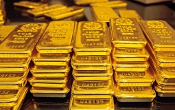 USD lao dốc, giá vàng bật tăng từ đáy