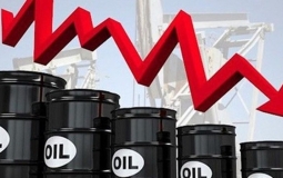 Giá dầu thế giới bất ngờ lao dốc dù ECB giảm tốc độ tăng lãi suất