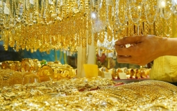 Giá vàng trong nước cao hơn thế giới gần 9 triệu đồng/lượng