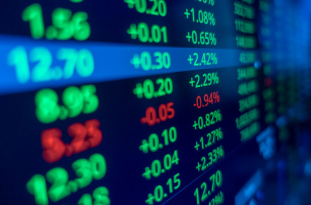Nhiều cổ phiếu sắc xanh, VN-Index chốt phiên tăng nhẹ