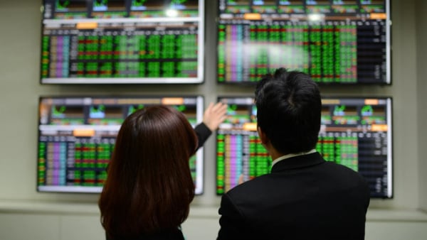 VN-Index hụt hơi cuối phiên, chỉ còn tăng 1,9 điểm